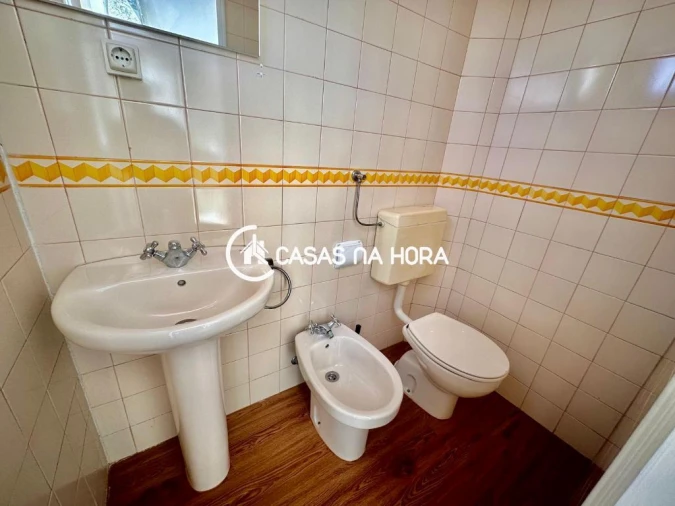 Quarto para Arrendamento em Avenidas Novas Foto 8
