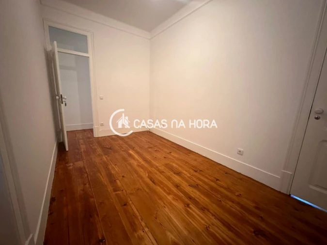 Quarto para Arrendamento em Avenidas Novas Foto 2