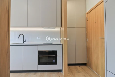 Apartamento T0 para Venda em Mafamude e Vilar do Paraíso