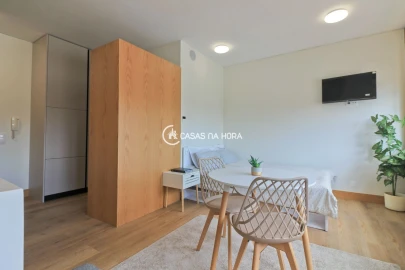 Apartamento T0 para Venda em Mafamude e Vilar do Paraíso