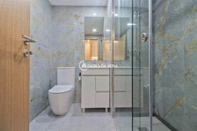 Apartamento T0 para Venda em Mafamude e Vilar do Paraíso