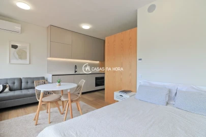 Apartamento T0 para Venda em Mafamude e Vilar do Paraíso