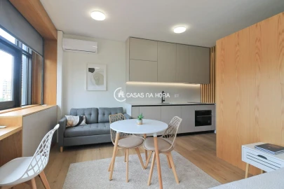 Apartamento T0 para Venda em Mafamude e Vilar do Paraíso