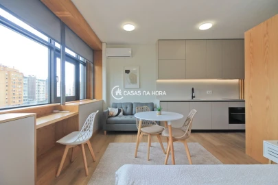 Apartamento T0 para Venda em Mafamude e Vilar do Paraíso