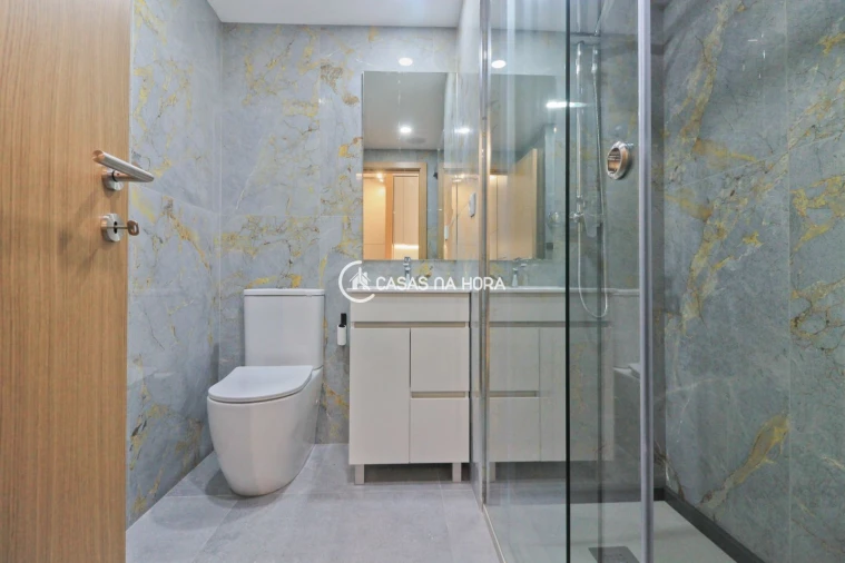 Apartamento T0 para Venda em Mafamude e Vilar do Paraíso Foto 5