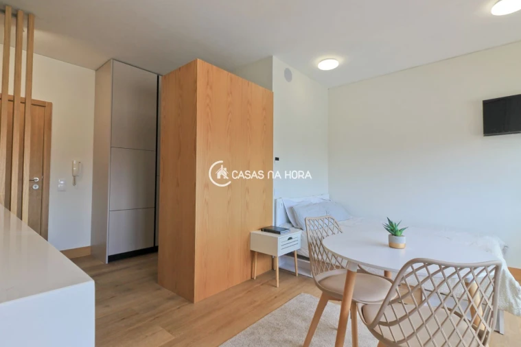 Apartamento T0 para Venda em Mafamude e Vilar do Paraíso Foto 9