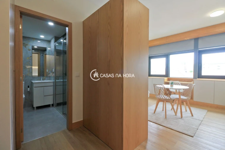 Apartamento T0 para Venda em Mafamude e Vilar do Paraíso Foto 14
