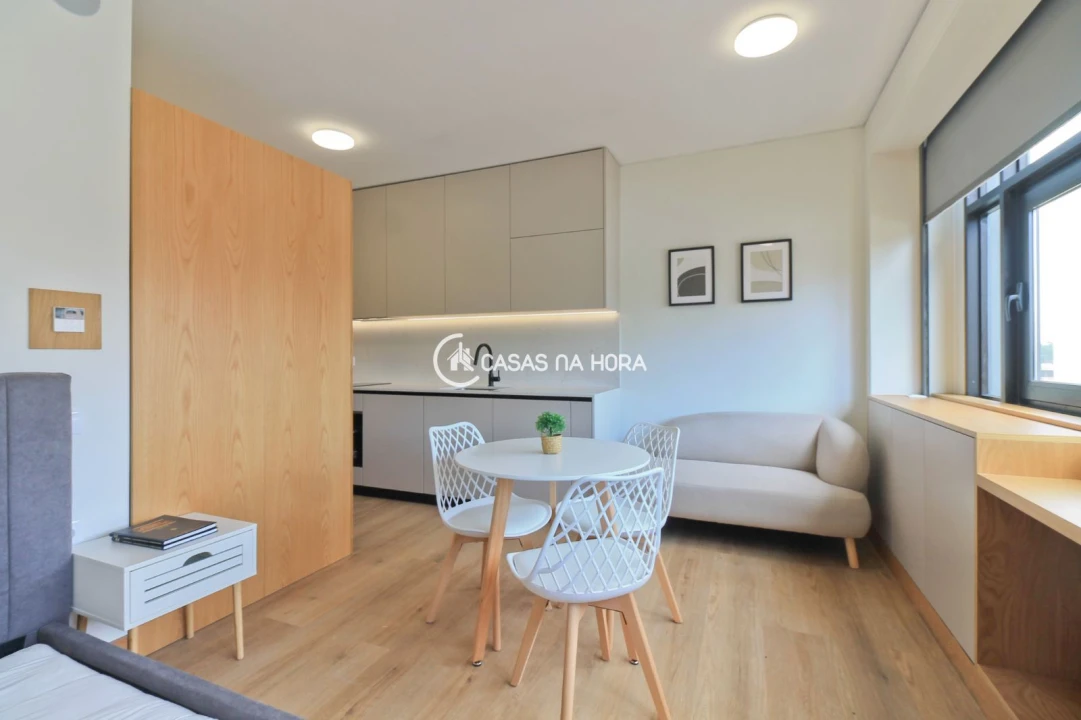 Apartamento T0 para Venda em Mafamude e Vilar do Paraíso Foto 1