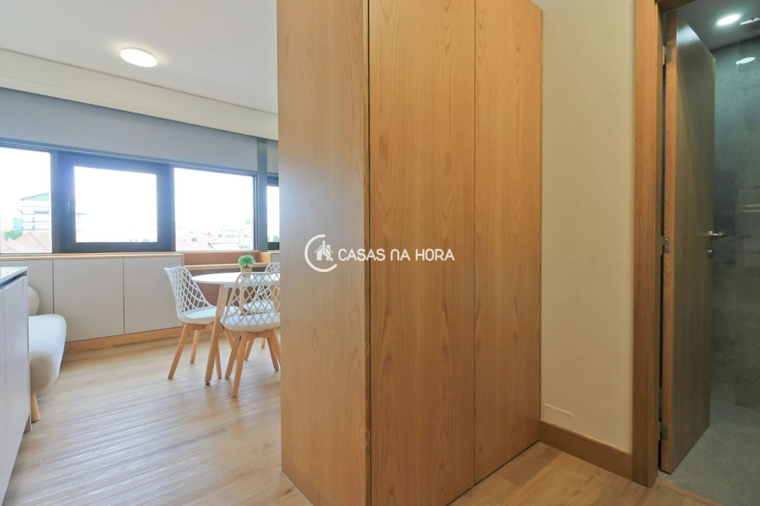 Apartamento T0 para Venda em Mafamude e Vilar do Paraíso Foto 7