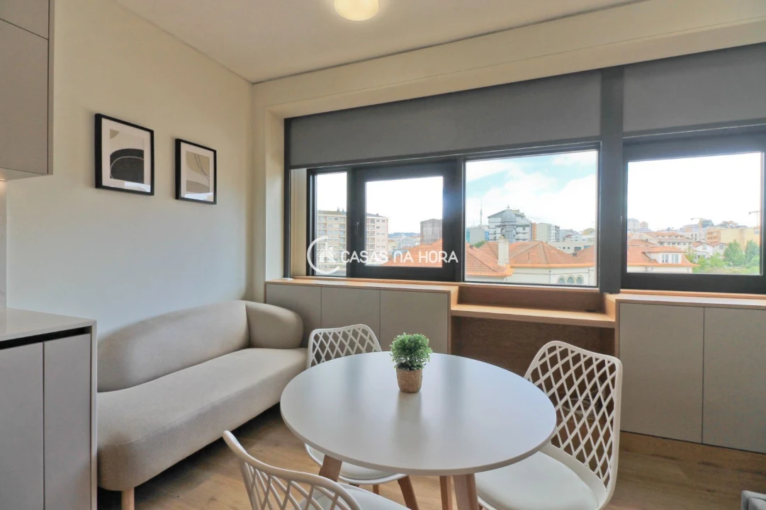 Apartamento T0 para Venda em Mafamude e Vilar do Paraíso Foto 9