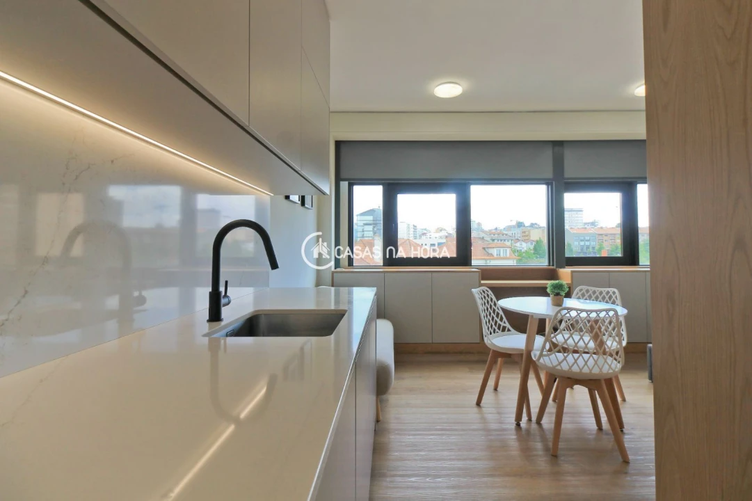 Apartamento T0 para Venda em Mafamude e Vilar do Paraíso Foto 16