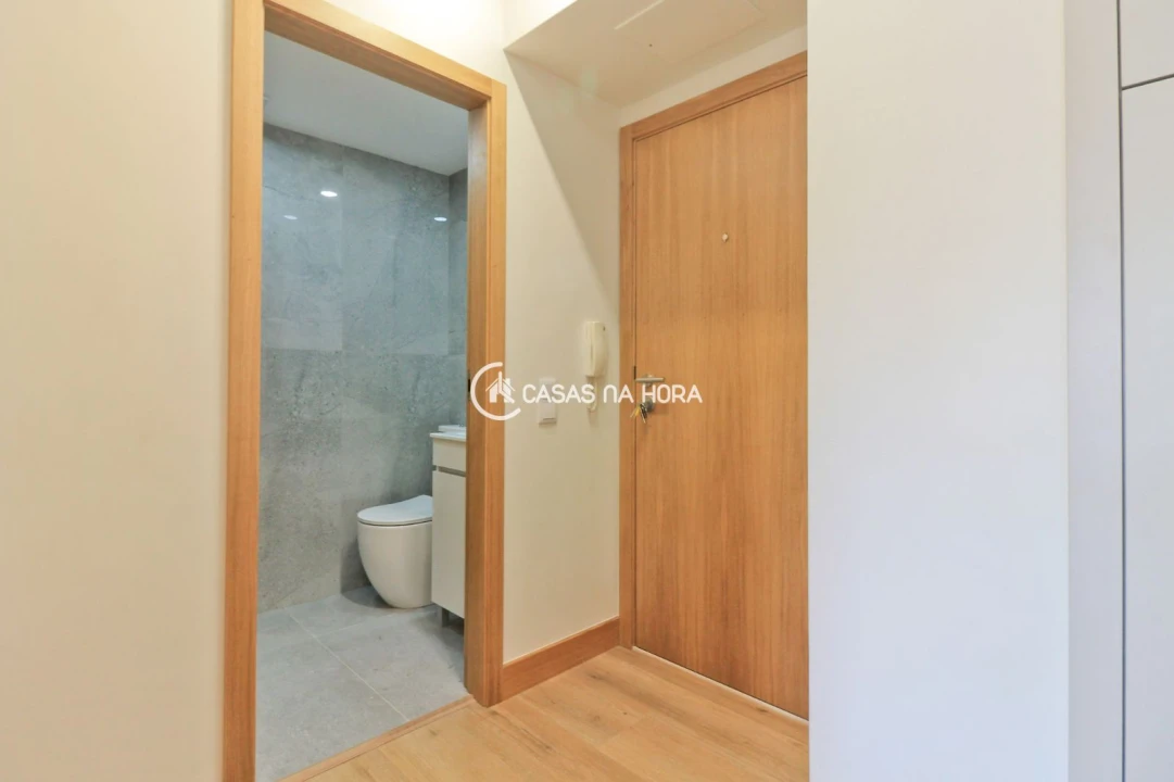 Apartamento T0 para Venda em Mafamude e Vilar do Paraíso Foto 21