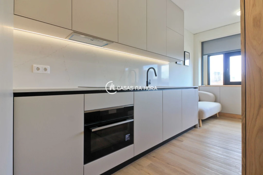 Apartamento T0 para Venda em Mafamude e Vilar do Paraíso Foto 22