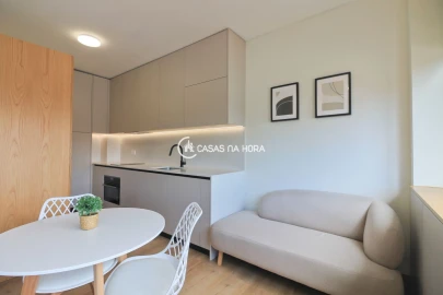 Apartamento T0 para Venda em Mafamude e Vilar do Paraíso