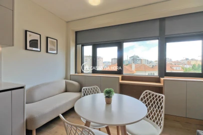Apartamento T0 para Venda em Mafamude e Vilar do Paraíso