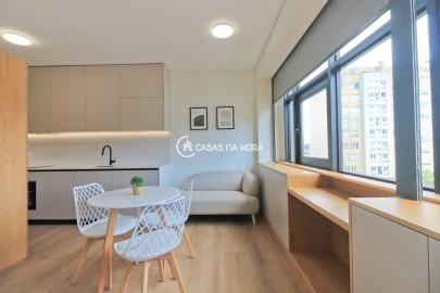 Apartamento T0 para Venda em Mafamude e Vilar do Paraíso