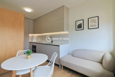 Apartamento T0 para Venda em Mafamude e Vilar do Paraíso