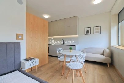 Apartamento T0 para Venda em Mafamude e Vilar do Paraíso