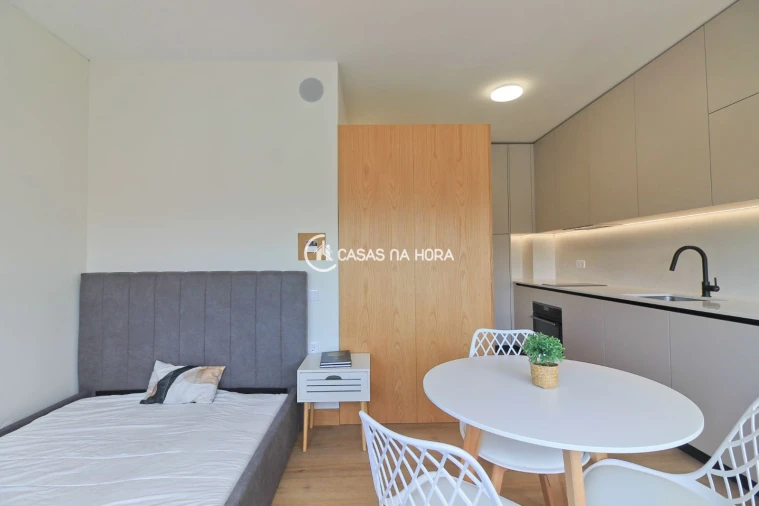 Apartamento T0 para Venda em Mafamude e Vilar do Paraíso Foto 8