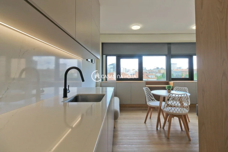 Apartamento T0 para Venda em Mafamude e Vilar do Paraíso Foto 16