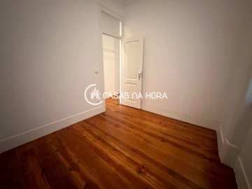 Quarto para Arrendamento em Avenidas Novas