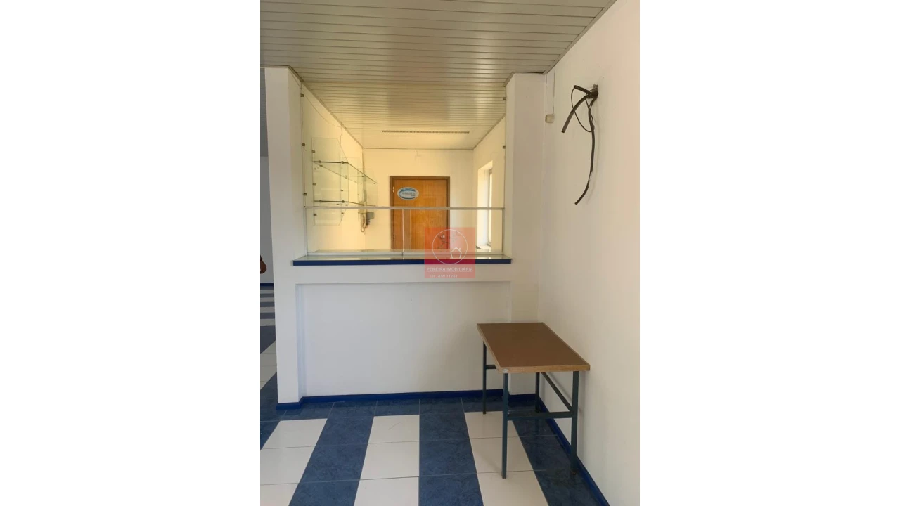 Escritório para Arrendamento em Peso da Régua e Godim Foto 2