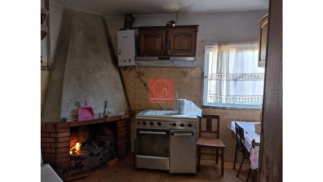 Moradia T2 para Venda em Moura Morta e Vinhós Foto 8