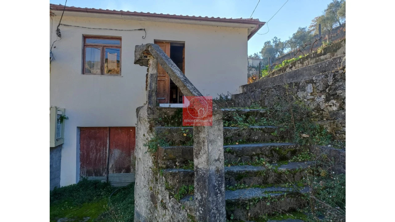 Moradia T2 para Venda em Moura Morta e Vinhós Foto 2