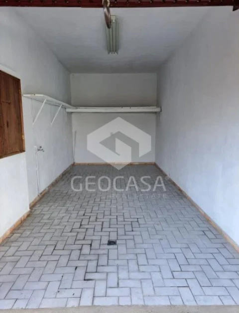 Garagem para Arrendamento em Algueirão-Mem Martins