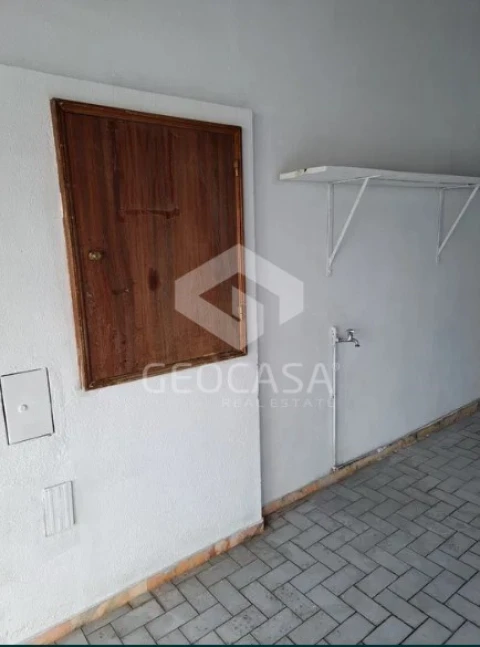 Garagem para Arrendamento em Algueirão-Mem Martins