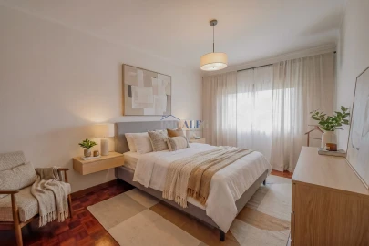 Apartamento T3 para Venda em Massamá e Monte Abraão
