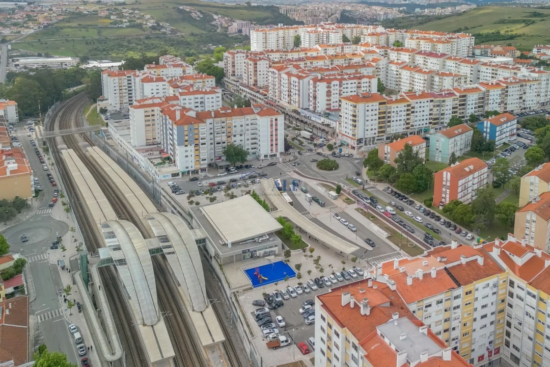 Apartamento T3 para Venda em Massamá e Monte Abraão Foto 34