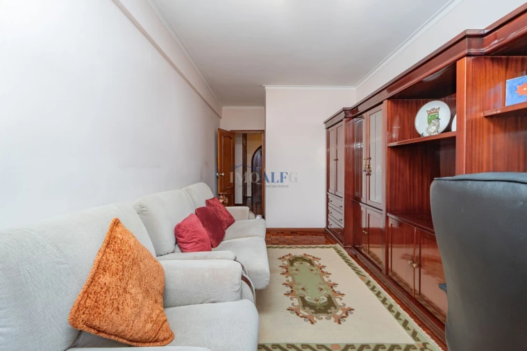 Apartamento T3 para Venda em Massamá e Monte Abraão Foto 26