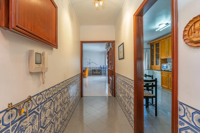 Apartamento T3 para Venda em Massamá e Monte Abraão Foto 11