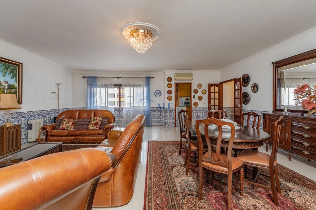 Apartamento T3 para Venda em Massamá e Monte Abraão Foto 3