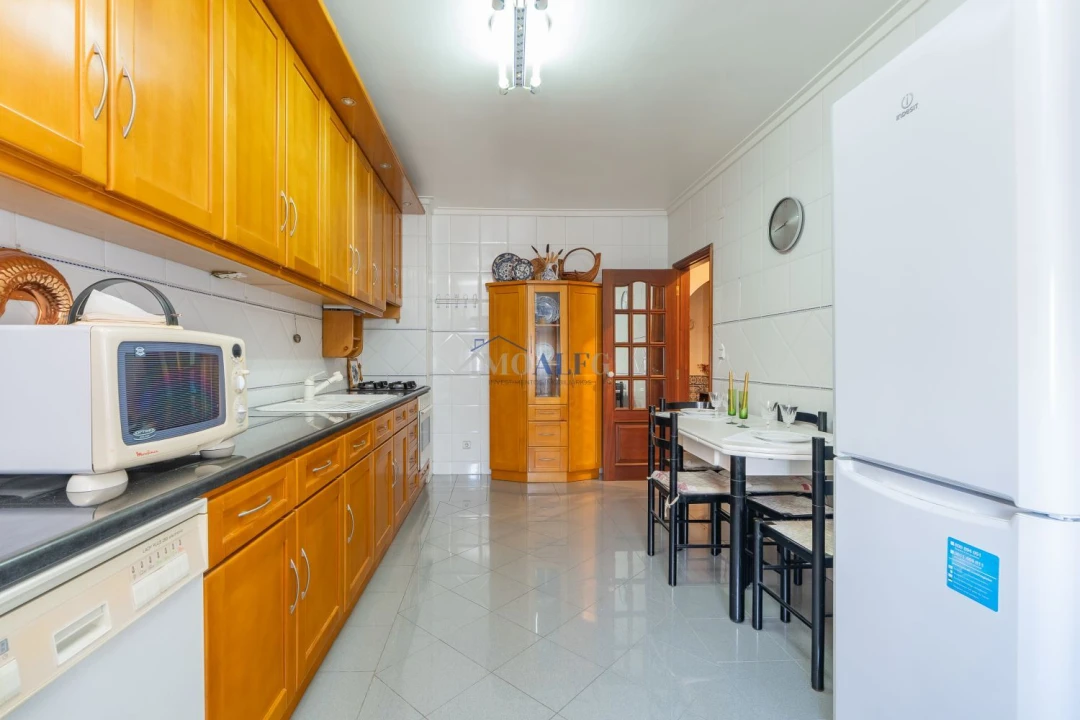 Apartamento T3 para Venda em Massamá e Monte Abraão Foto 10