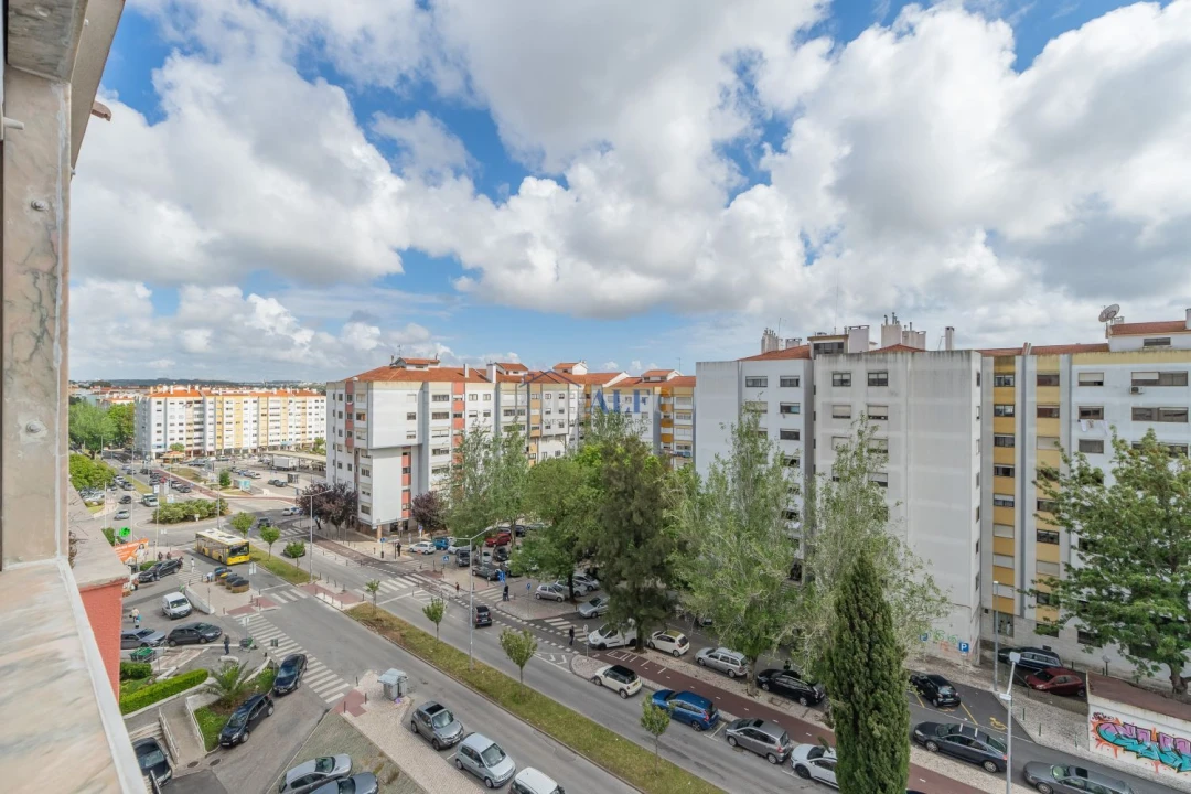 Apartamento T3 para Venda em Massamá e Monte Abraão Foto 27