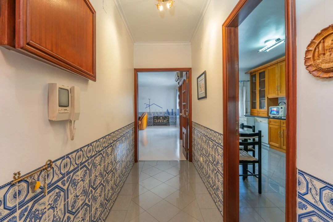 Apartamento T3 para Venda em Massamá e Monte Abraão Foto 11