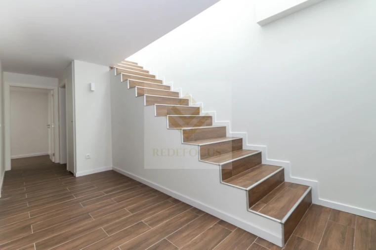 Apartamento T2 para Venda em Argoncilhe Foto 10