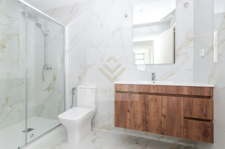 Apartamento T2 para Venda em Argoncilhe Foto 7