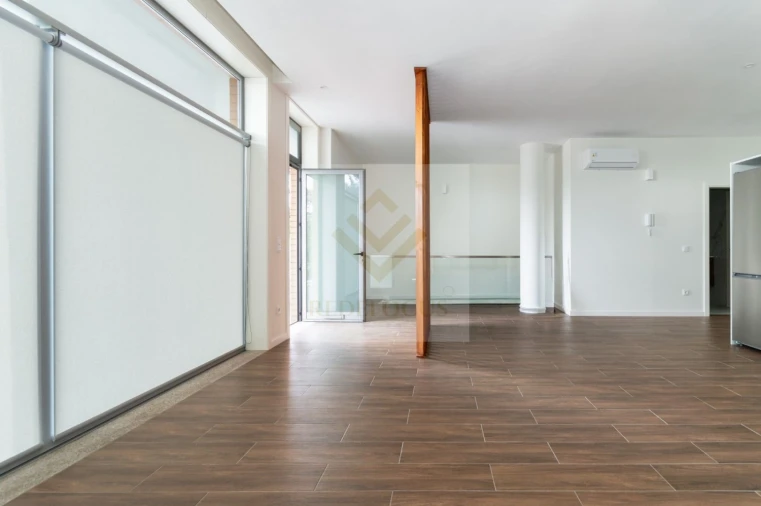 Apartamento T2 para Venda em Argoncilhe Foto 4