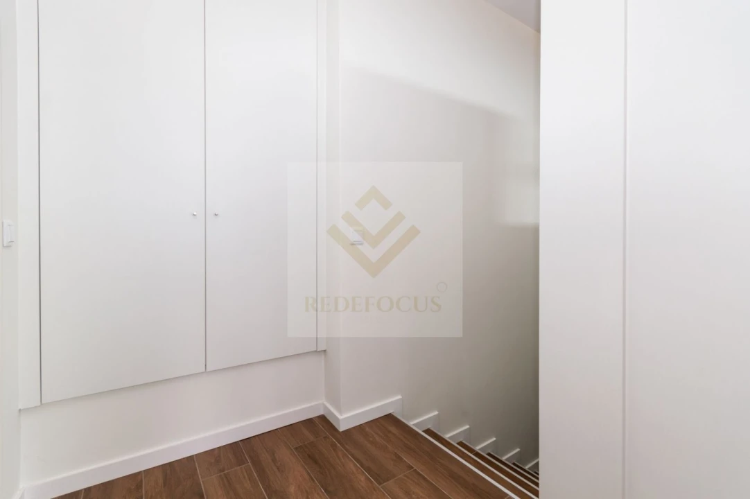 Apartamento T2 para Venda em Argoncilhe Foto 8