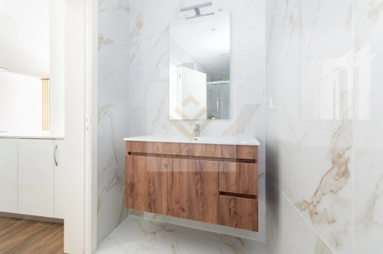 Apartamento T2 para Venda em Argoncilhe Foto 9