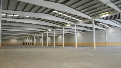 Loja para Arrendamento em Silveira