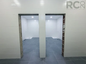 Loja para Arrendamento em Silveira
