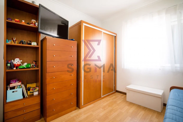 Moradia T3 para Venda em Roliça Foto 6