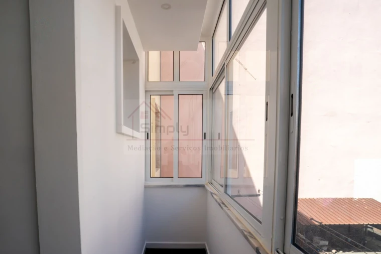 Apartamento T2 para Venda em Ajuda Foto 7