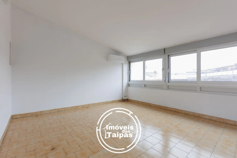 Apartamento T3 para Venda em Caldelas Foto 4