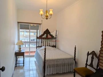 Apartamento T3 para Venda em São João Baptista e Santa Maria dos Olivais
