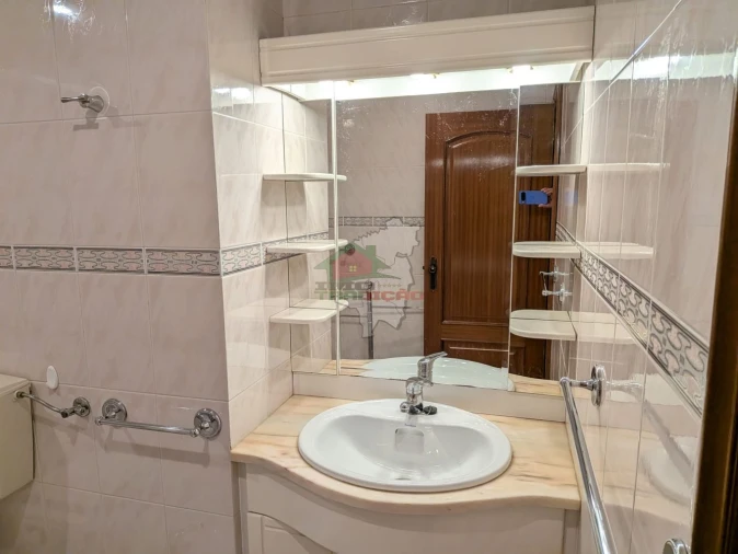 Apartamento T3 para Venda em São João Baptista e Santa Maria dos Olivais Foto 10
